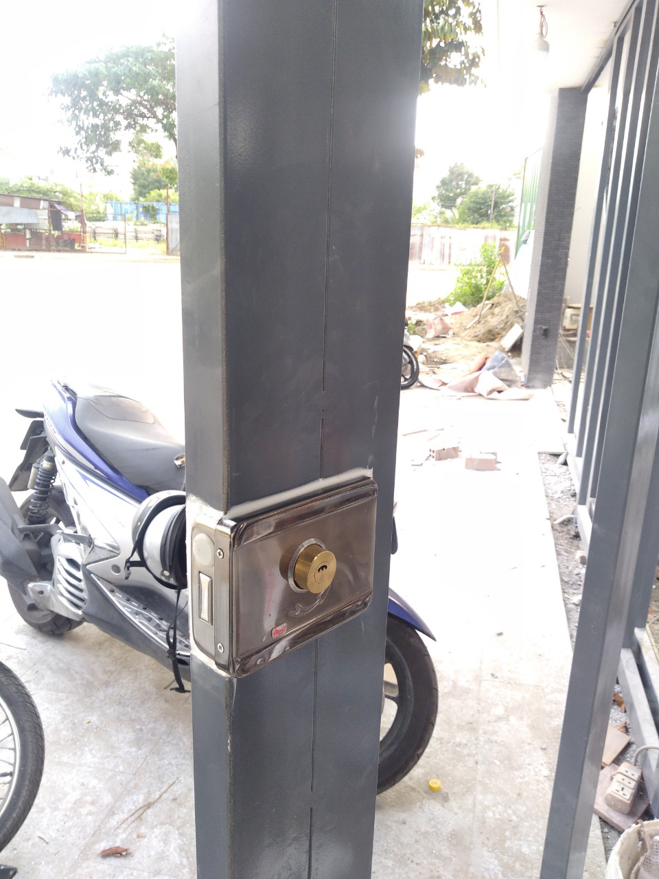 Giải pháp khoá cổng điện tử kết nối với chuông cửa màn hình